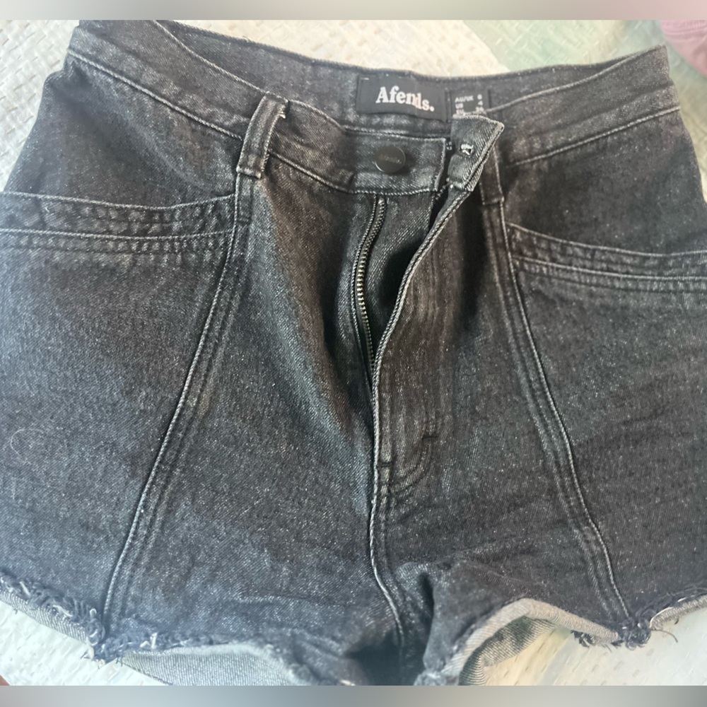 Afends High Waist Patch Pocket Raw Cut Shorts Stone Wash Black (Sz 4 )